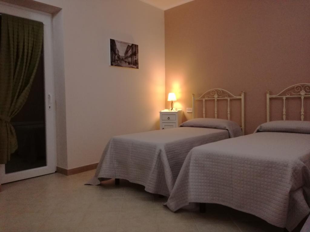 La Controra Guest House Fasano Bagian luar foto
